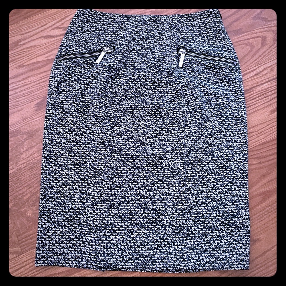 Michael Kors pencil skirt B&W